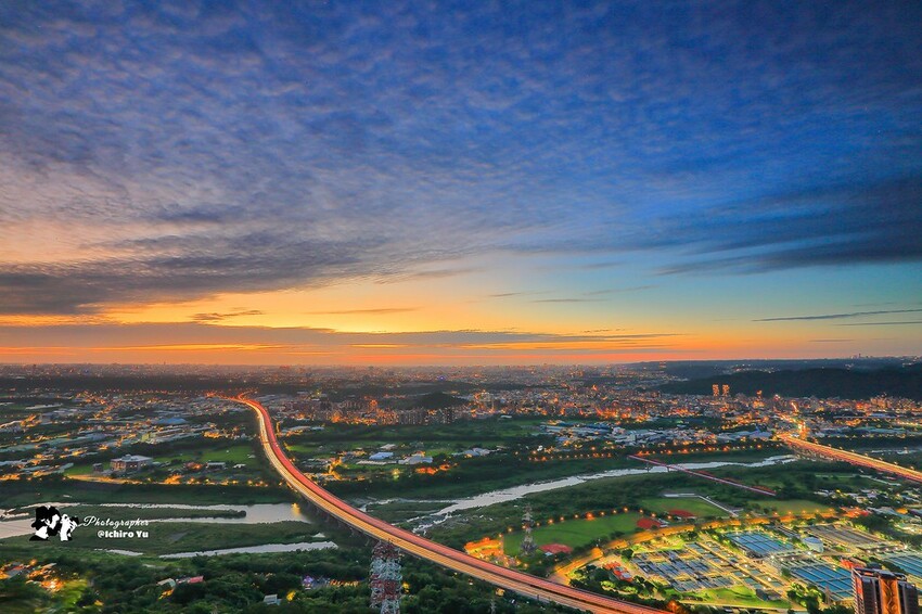 【北部景點】台北新北必去必拍夜景點│象山虎山│碧山巖│陽明山大屯山│劍潭山│老地方觀機平台│仙跡岩│金面山│