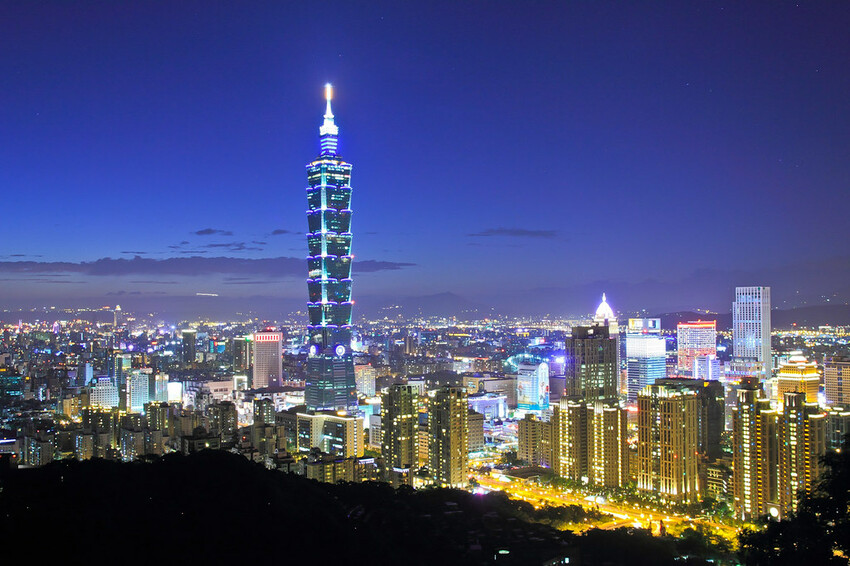 【北部景點】台北新北必去必拍夜景點│象山虎山│碧山巖│陽明山大屯山│劍潭山│老地方觀機平台│仙跡岩│金面山│