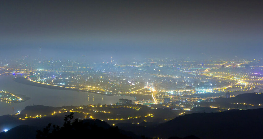 【北部景點】台北新北必去必拍夜景點│象山虎山│碧山巖│陽明山大屯山│劍潭山│老地方觀機平台│仙跡岩│金面山│