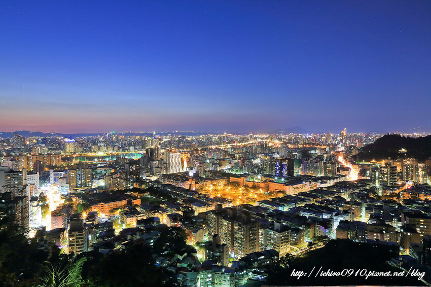 【北部景點】台北新北必去必拍夜景點│象山虎山│碧山巖│陽明山大屯山│劍潭山│老地方觀機平台│仙跡岩│金面山│