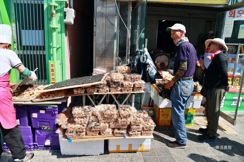 韓國釜山景點余川櫻花廊道｜韓國釜山鎮海軍港節櫻花季，周邊美食景點推薦，鎮海一日遊
