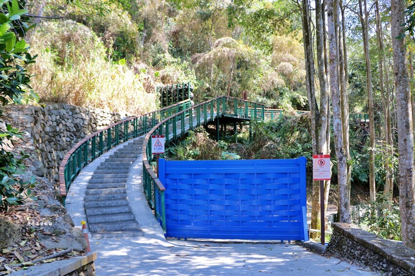 文武廟年梯步道‧366階生日步梯，找找自己的生日階梯，順到向山遊客中心踏踏青 - 敦 小 蓮の食旅錄