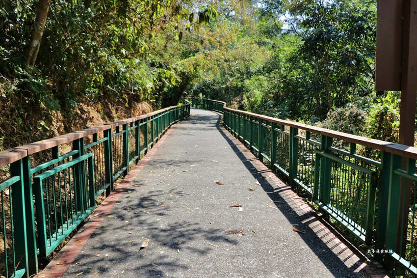 文武廟年梯步道‧366階生日步梯，找找自己的生日階梯，順到向山遊客中心踏踏青 - 敦 小 蓮の食旅錄