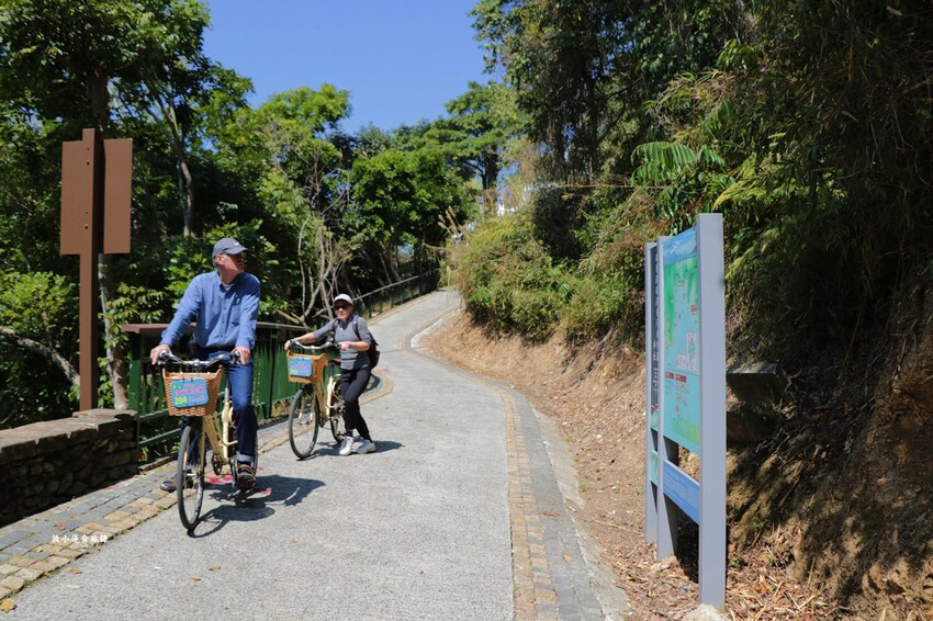 文武廟年梯步道‧366階生日步梯，找找自己的生日階梯，順到向山遊客中心踏踏青 - 敦 小 蓮の食旅錄