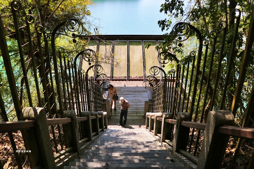 文武廟年梯步道‧366階生日步梯，找找自己的生日階梯，順到向山遊客中心踏踏青 - 敦 小 蓮の食旅錄