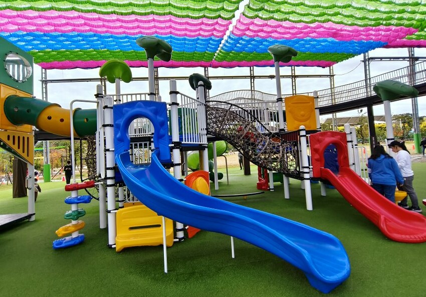 【南投景點】名間親子生態園區．彩虹溜滑梯、沙坑，放電好地方!