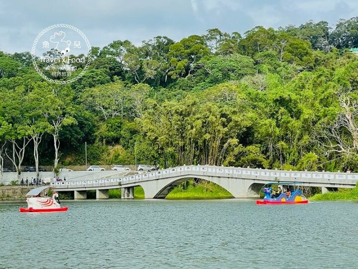 免門票，好停車！友善全齡環湖步道，騎自行車，玩SUP，踩天鵝船，180度賞景，人文休閒青草湖 @魚兒 x 牽手明太子的「視」界旅行