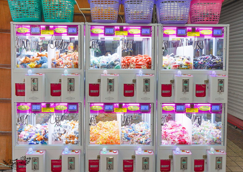 台北夾娃娃人氣店!優品娃娃親子遊樂園台北店,超好夾零食、泡麵、玩具、生活百貨!! @緹雅瑪 美食旅遊趣