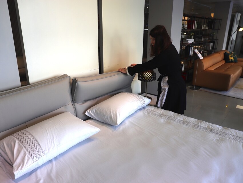 晶華傢俱台南店/台南家具推薦:從平價到奢華,一站購足/床墊床架餐桌,專屬傢配師規劃新家空間 - 進食的巨鼠