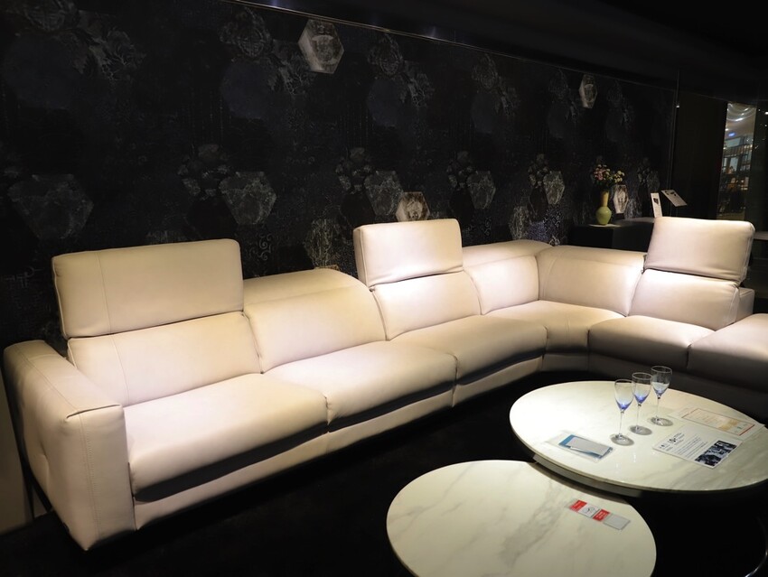 晶華傢俱台南店/台南家具推薦:從平價到奢華,一站購足/床墊床架餐桌,專屬傢配師規劃新家空間 - 進食的巨鼠