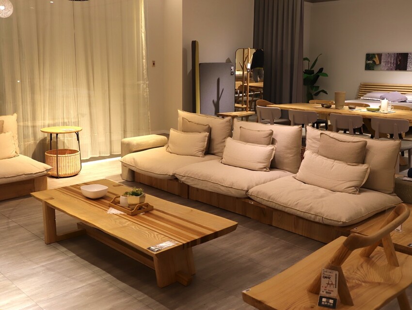 晶華傢俱台南店/台南家具推薦:從平價到奢華,一站購足/床墊床架餐桌,專屬傢配師規劃新家空間 - 進食的巨鼠