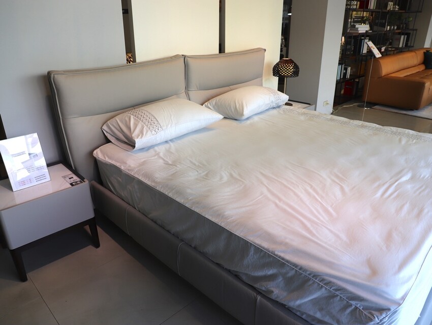 晶華傢俱台南店/台南家具推薦:從平價到奢華,一站購足/床墊床架餐桌,專屬傢配師規劃新家空間 - 進食的巨鼠