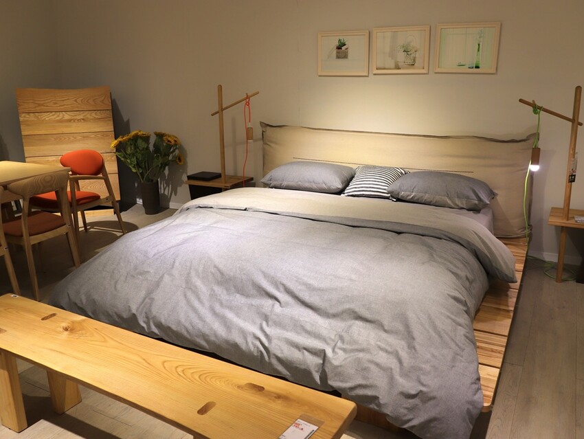 晶華傢俱台南店/台南家具推薦:從平價到奢華,一站購足/床墊床架餐桌,專屬傢配師規劃新家空間 - 進食的巨鼠