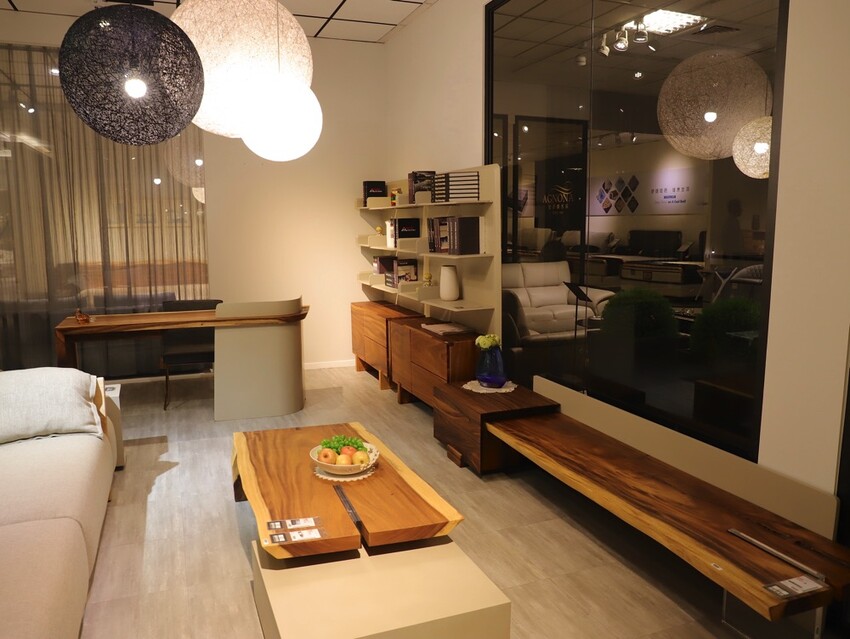 晶華傢俱台南店/台南家具推薦:從平價到奢華,一站購足/床墊床架餐桌,專屬傢配師規劃新家空間 - 進食的巨鼠