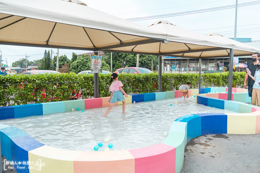 果然茶香觀光園區|親子同遊的休息站,附設免費停車場~