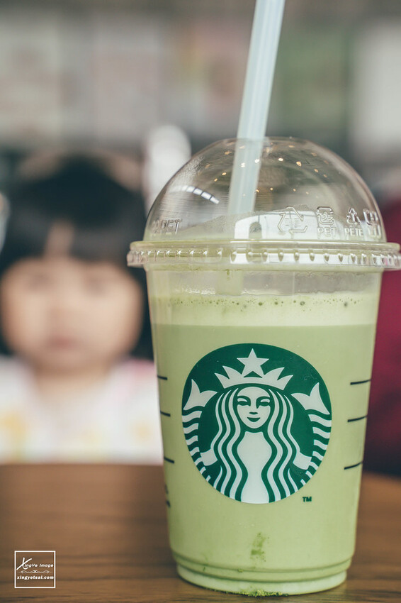 南投|Starbucks【華陽門市】宛如山水畫走出來的特色星巴克 | 快門下的幸福