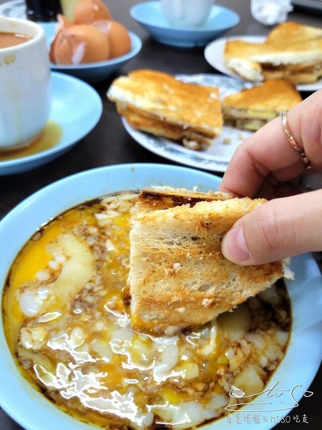 【新加坡美食】東亞餐室 ➤ 新加坡必吃咖椰吐司！新加坡特色早餐！歐南園地鐵美食！