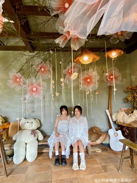 【2023竹子湖海芋季】 曹家花田香 花藝地景「獨旅．偶遇」穿和服拍美照 午茶甜點 繡球花即將登場 來一段浪漫的旅程吧 !