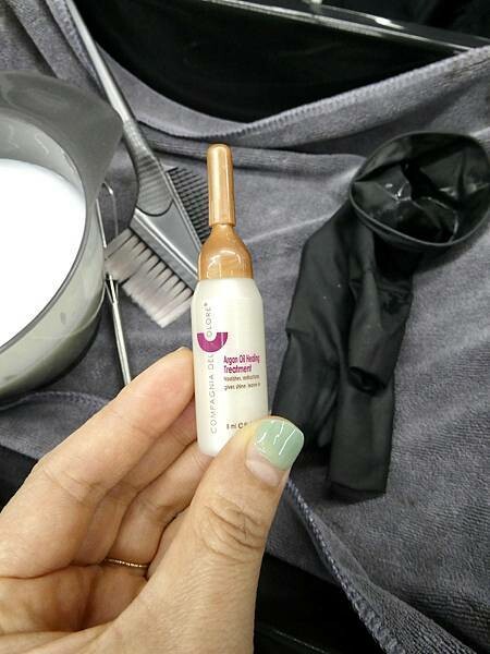 基隆平價染髮推薦/wor hair髮廊基隆店/新開幕髮廊踩點帶閨蜜去打造亮麗髮色及電棒造型/染髮+護髮+電棒+修剪