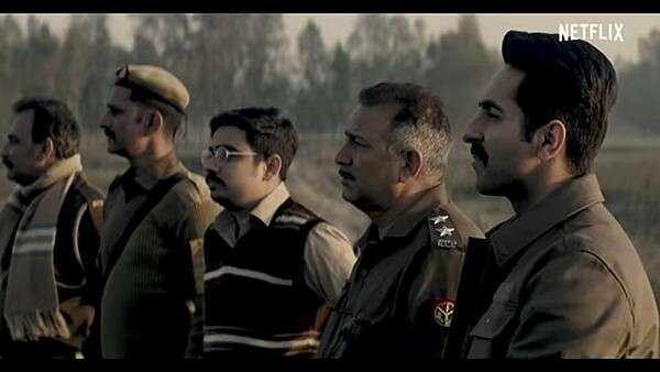 電影分享心得/電影推薦/ARTICLE15(印度憲法第十五條)/這部片看完後真心推薦給法律人看/現今還有很多種姓階