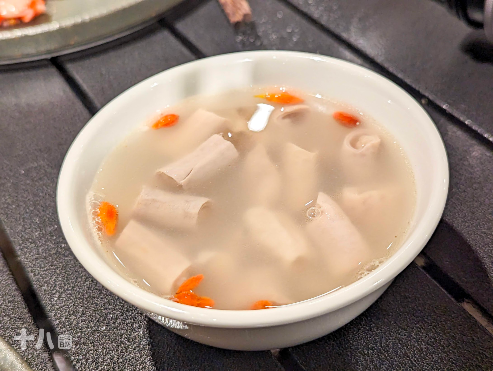 【台北旅遊】趣兒Chill:藍鵲菲菲|在陽明山上享受森活、遠眺台北夜景、體驗豪華露營一泊二食