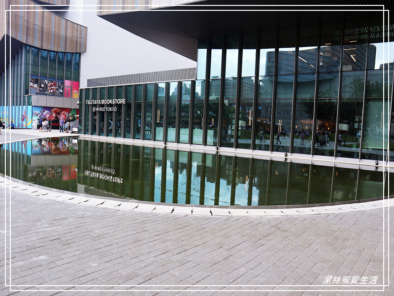 桃園市立圖書館新總館-不要只拍美照~資源豐富老少皆宜.全台最大最美綠建築多元化圖書館