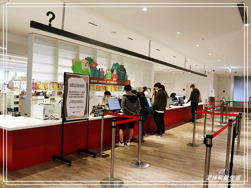 桃園市立圖書館新總館-不要只拍美照~資源豐富老少皆宜.全台最大最美綠建築多元化圖書館