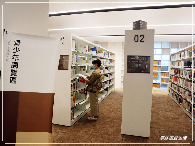 桃園市立圖書館新總館-不要只拍美照~資源豐富老少皆宜.全台最大最美綠建築多元化圖書館