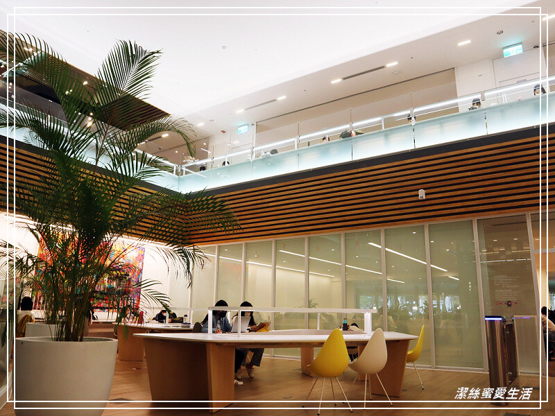 桃園市立圖書館新總館-不要只拍美照~資源豐富老少皆宜.全台最大最美綠建築多元化圖書館