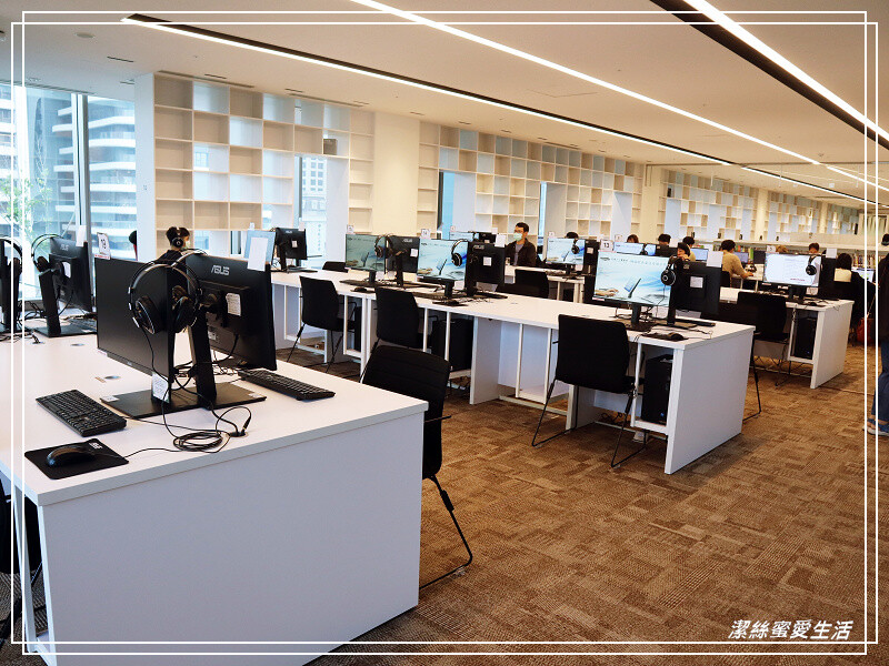 桃園市立圖書館新總館-不要只拍美照~資源豐富老少皆宜.全台最大最美綠建築多元化圖書館