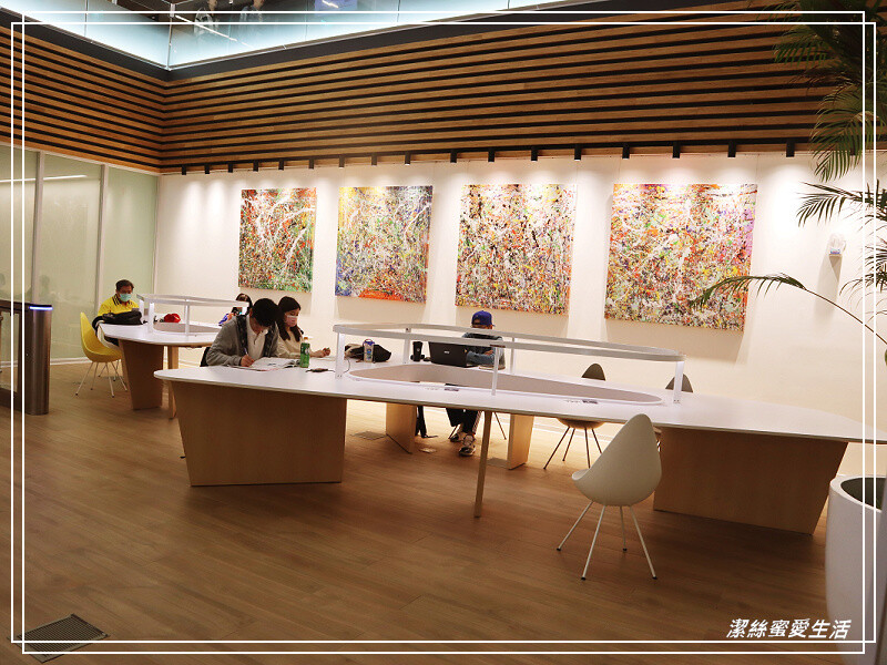 桃園市立圖書館新總館-不要只拍美照~資源豐富老少皆宜.全台最大最美綠建築多元化圖書館