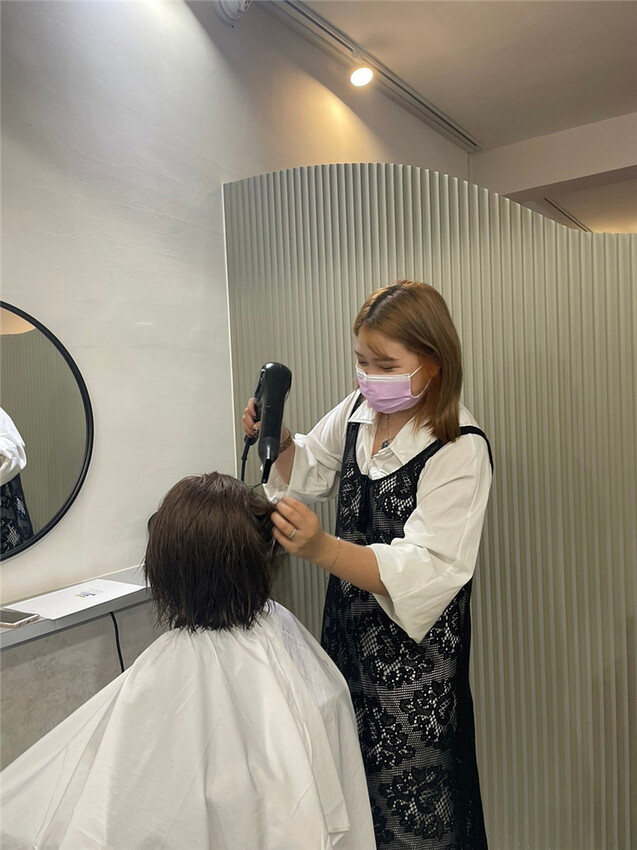 彌敦道日系風格髮廊，染出 讓我滿意的日系奶茶色髮色26.jpg