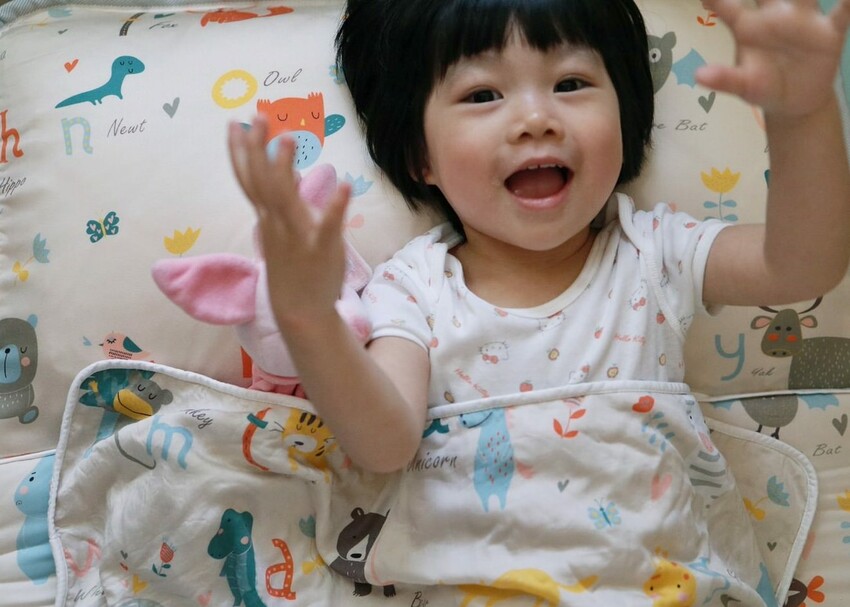 台灣品牌 享居DOTDOT 開箱｜MIKI玩樂食驗室｜幼兒園推薦睡袋、天絲防螨抗菌、可機洗低溫烘、不怕溼熱天氣好