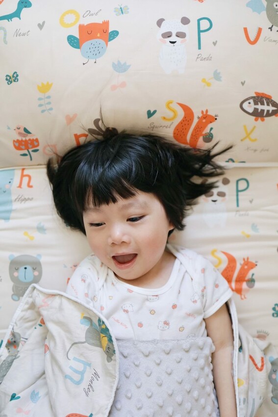 台灣品牌 享居DOTDOT 開箱｜MIKI玩樂食驗室｜幼兒園推薦睡袋、天絲防螨抗菌、可機洗低溫烘、不怕溼熱天氣好