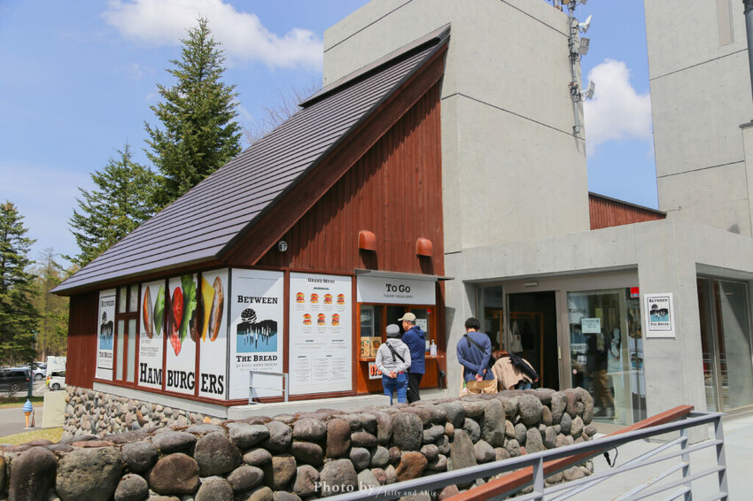 【北海道美瑛】白金青池自駕遊,蘋果桌布背景原來在這!休息站、停車場、交通、美食。