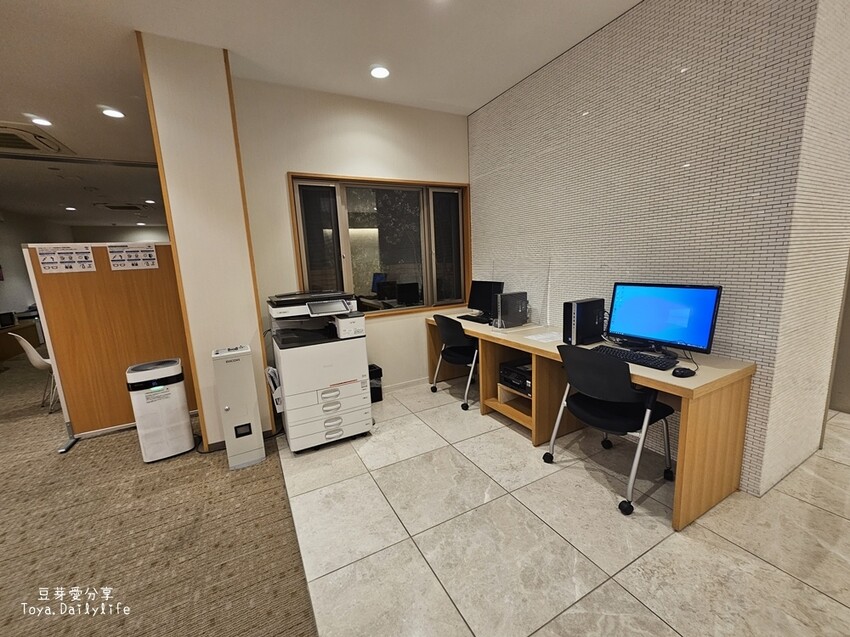 登坂商務飯店 The Noborisaka Hotel｜河口湖CP值爆表的低調飯店 🗻 山景房窗外就是富士山爺爺 