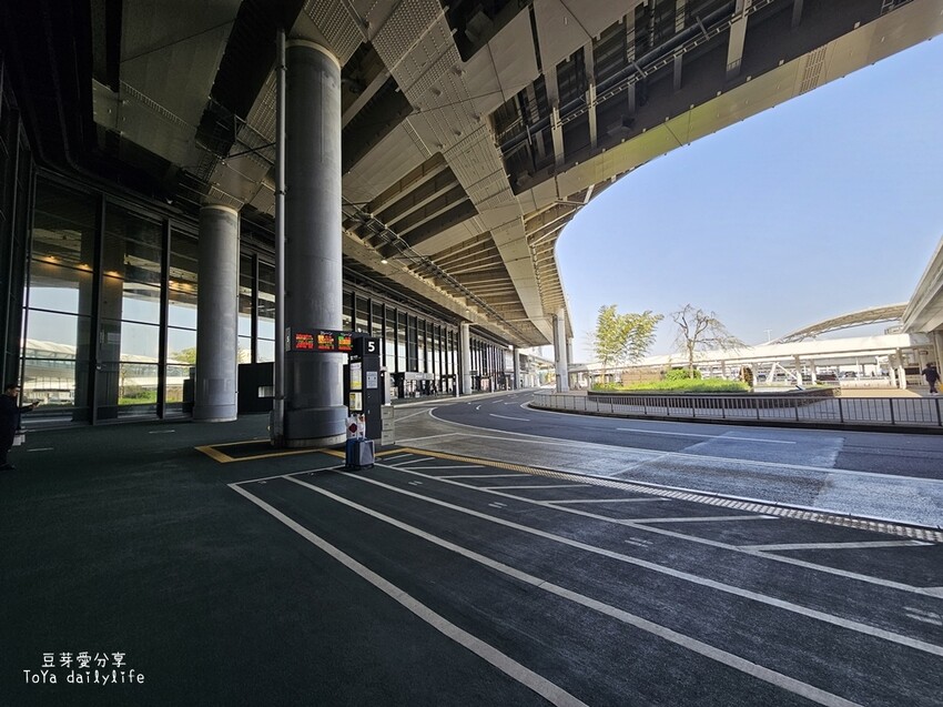 東京成田機場租車流程｜從成田機場租車自駕到河口湖看富士山爺爺 . 上野站還車 / 甲租乙還 🌱豆芽出