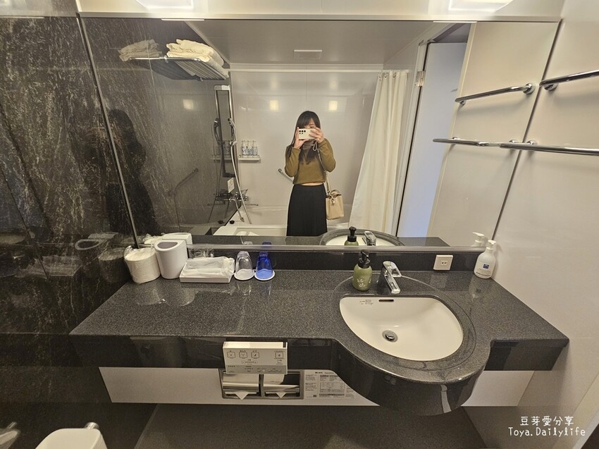 登坂商務飯店 The Noborisaka Hotel｜河口湖CP值爆表的低調飯店 🗻 山景房窗外就是富士山爺爺 