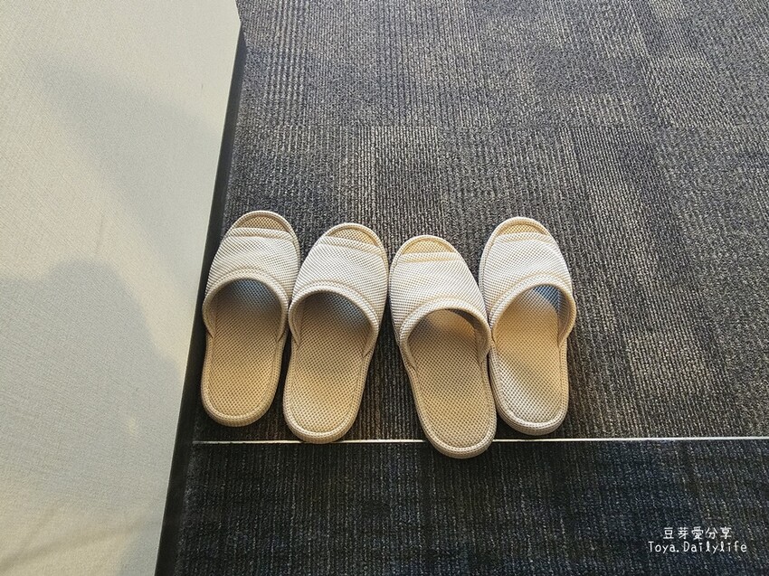 登坂商務飯店 The Noborisaka Hotel｜河口湖CP值爆表的低調飯店 🗻 山景房窗外就是富士山爺爺 