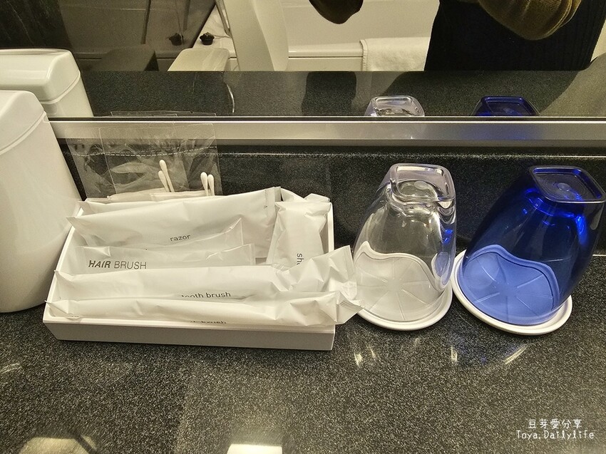 登坂商務飯店 The Noborisaka Hotel｜河口湖CP值爆表的低調飯店 🗻 山景房窗外就是富士山爺爺 