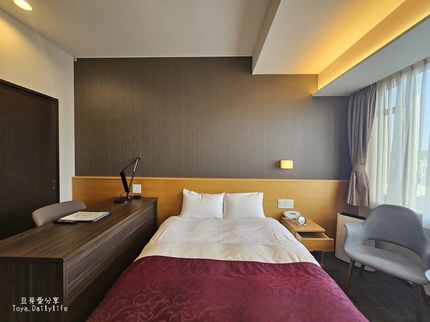 登坂商務飯店 The Noborisaka Hotel｜河口湖CP值爆表的低調飯店 🗻 山景房窗外就是富士山爺爺 