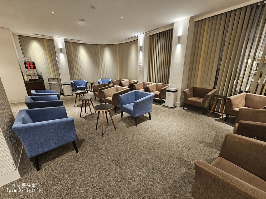 登坂商務飯店 The Noborisaka Hotel｜河口湖CP值爆表的低調飯店 🗻 山景房窗外就是富士山爺爺 