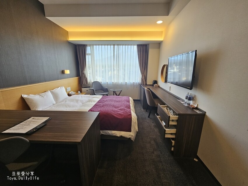 登坂商務飯店 The Noborisaka Hotel｜河口湖CP值爆表的低調飯店 🗻 山景房窗外就是富士山爺爺 