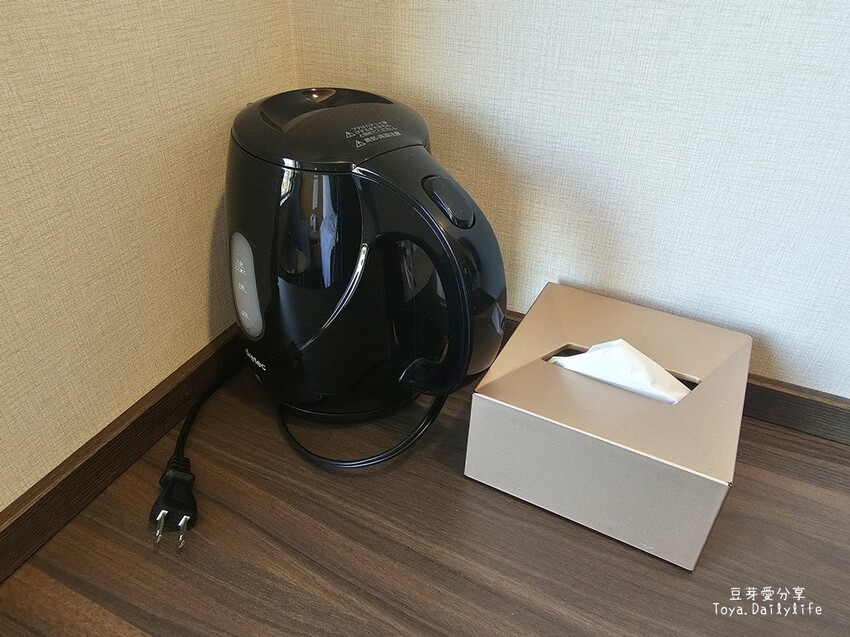 登坂商務飯店 The Noborisaka Hotel｜河口湖CP值爆表的低調飯店 🗻 山景房窗外就是富士山爺爺 