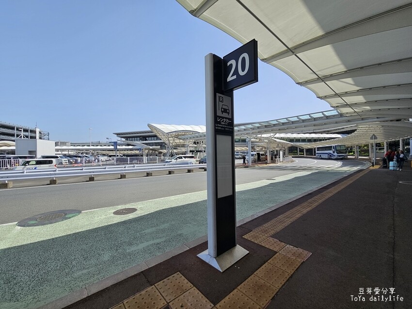 東京成田機場租車流程｜從成田機場租車自駕到河口湖看富士山爺爺 . 上野站還車 / 甲租乙還 🌱豆芽出