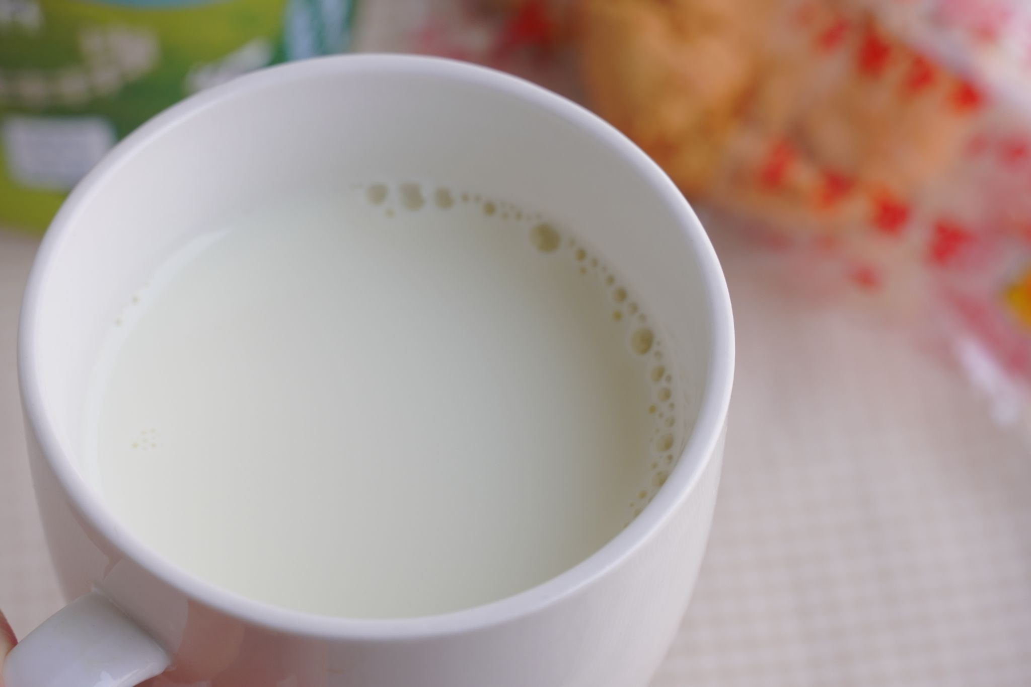 全聯必買推薦！這款進口鮮乳清爽無負擔～搭配早餐或下午茶都超適合！