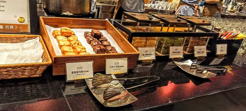 食記 - 高雄 左營區 帕里巴黎自助餐