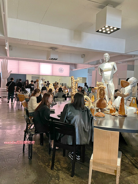 ◎【首爾 (聖水洞) NUDAKE Seongsu】最火的藝術咖啡廳，每桌必點～抹茶熔岩可頌！