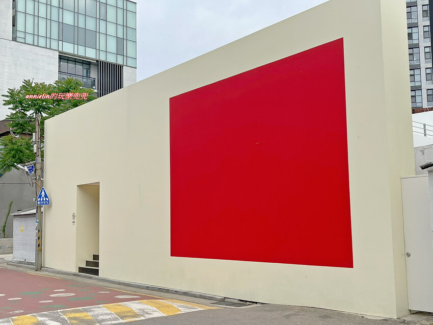 ◎【首爾 (聖水洞) NUDAKE Seongsu】最火的藝術咖啡廳，每桌必點～抹茶熔岩可頌！