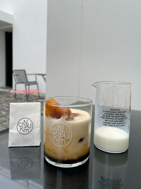 ◎【首爾 (聖水洞) NUDAKE Seongsu】最火的藝術咖啡廳，每桌必點～抹茶熔岩可頌！